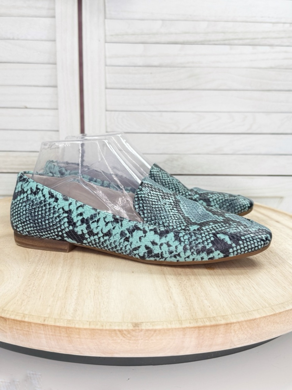 Gianni Bini Turquoise Teal‎ Snakeskin Loafers Flats Leather Size 8